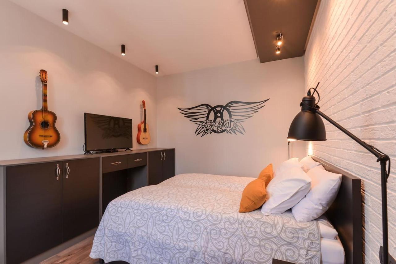 Apartment Dream - Rock'n'roll One Bedroom By Flat Mаnager Sofia